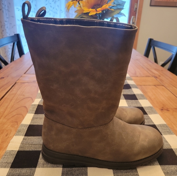 Muk Luks Shoes - Muk Luks